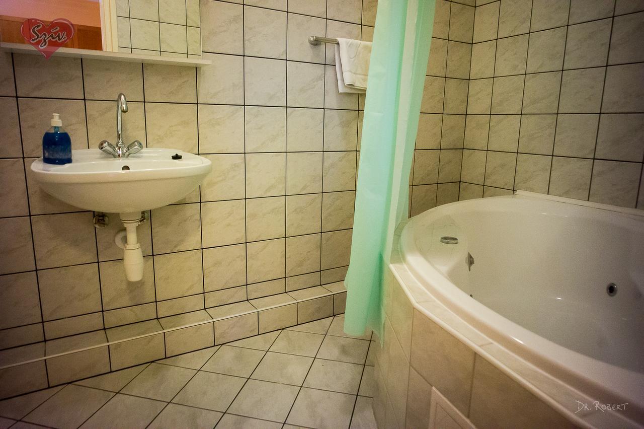 Civis Szallashely Debrecen Extérieur photo