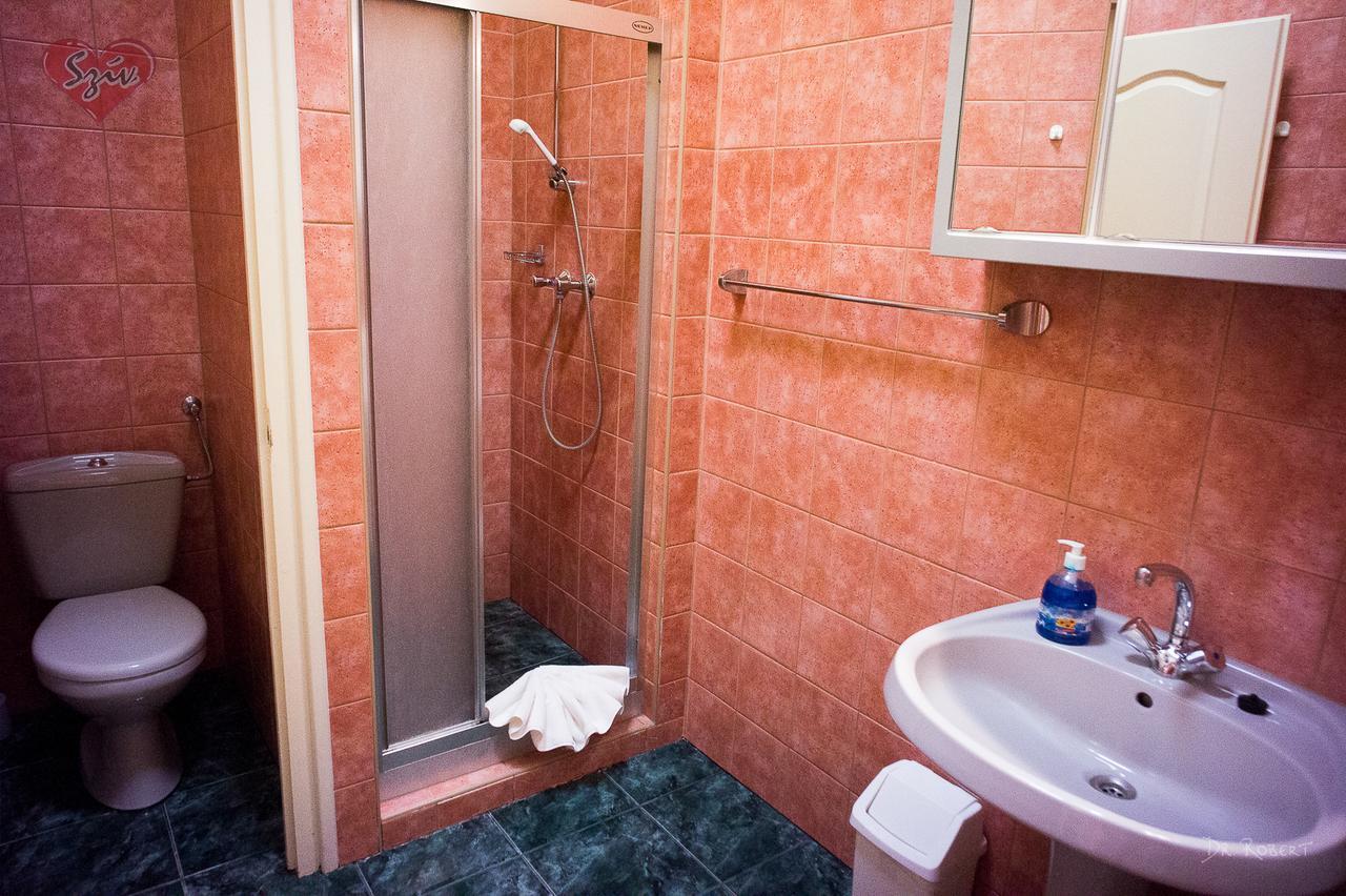 Civis Szallashely Debrecen Extérieur photo