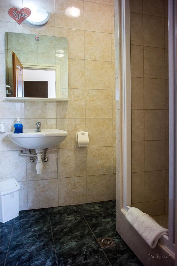 Civis Szallashely Debrecen Extérieur photo