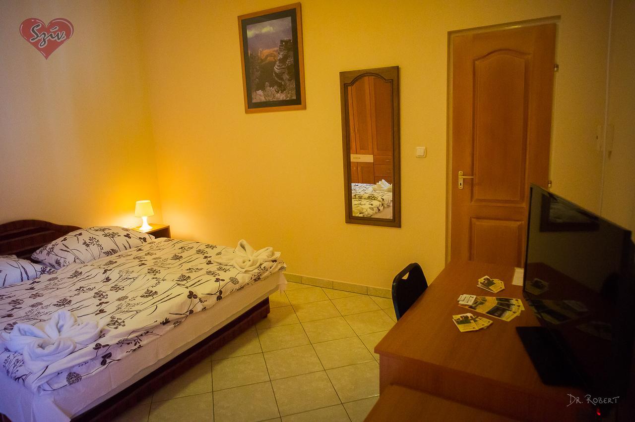 Civis Szallashely Debrecen Extérieur photo