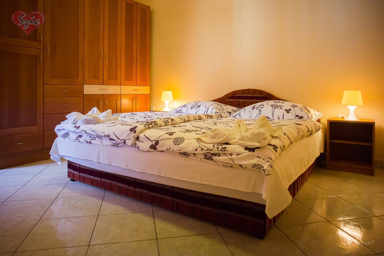 Civis Szallashely Debrecen Extérieur photo