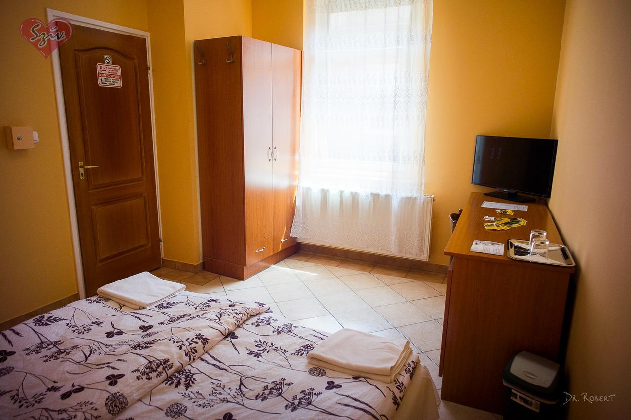 Civis Szallashely Debrecen Extérieur photo