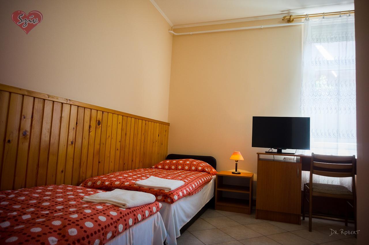 Civis Szallashely Debrecen Extérieur photo