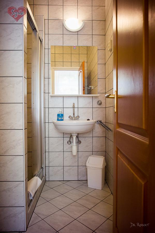 Civis Szallashely Debrecen Extérieur photo