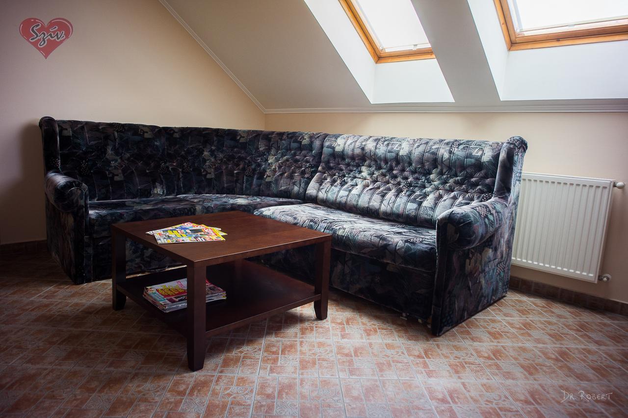 Civis Szallashely Debrecen Extérieur photo