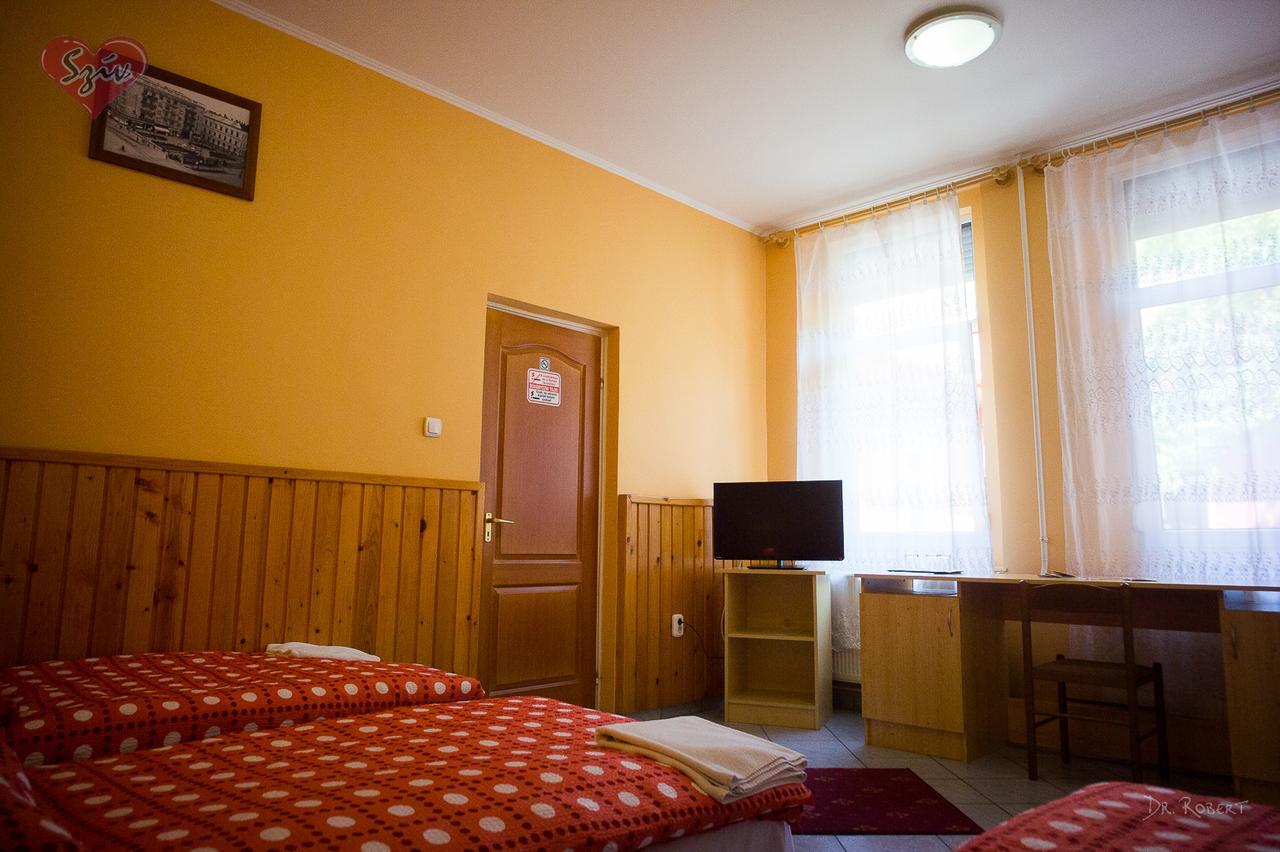 Civis Szallashely Debrecen Extérieur photo