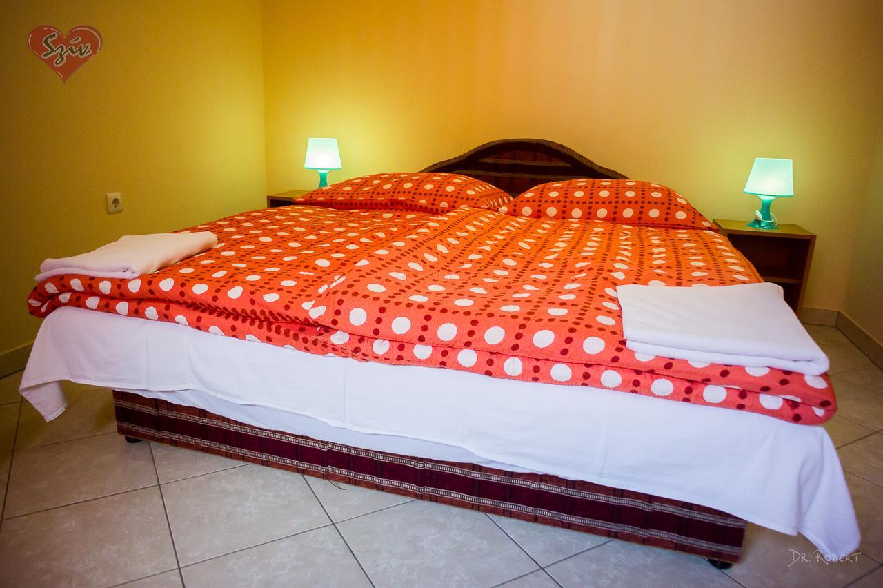 Civis Szallashely Debrecen Extérieur photo