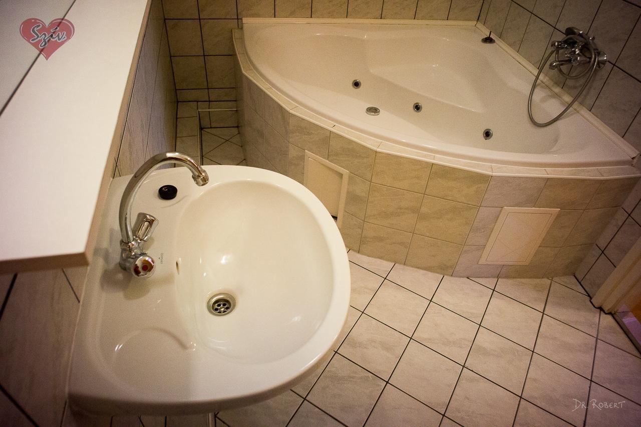 Civis Szallashely Debrecen Extérieur photo