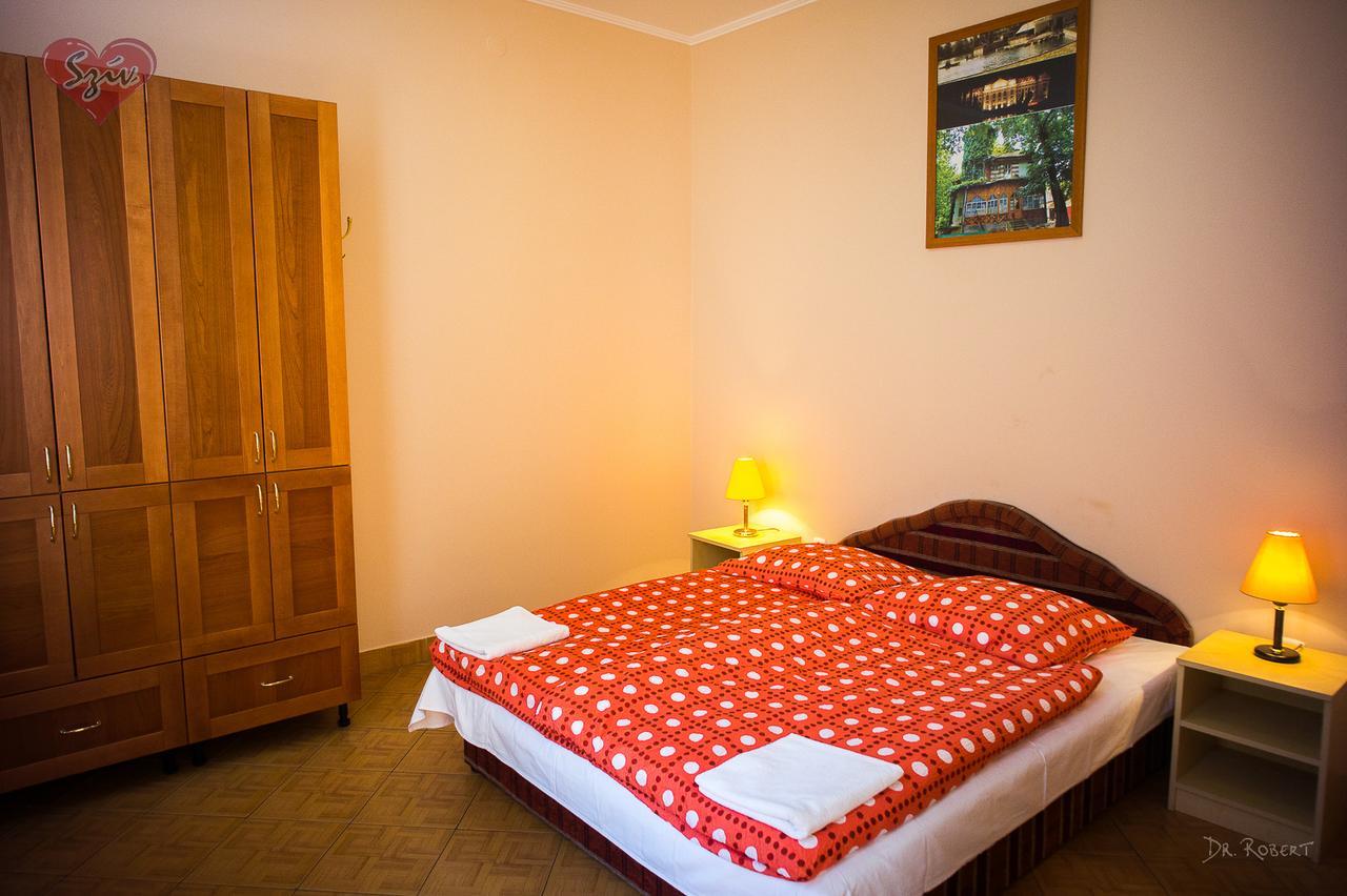 Civis Szallashely Debrecen Extérieur photo