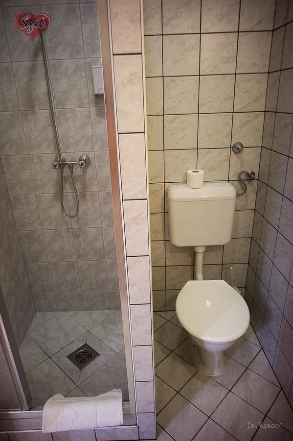 Civis Szallashely Debrecen Extérieur photo