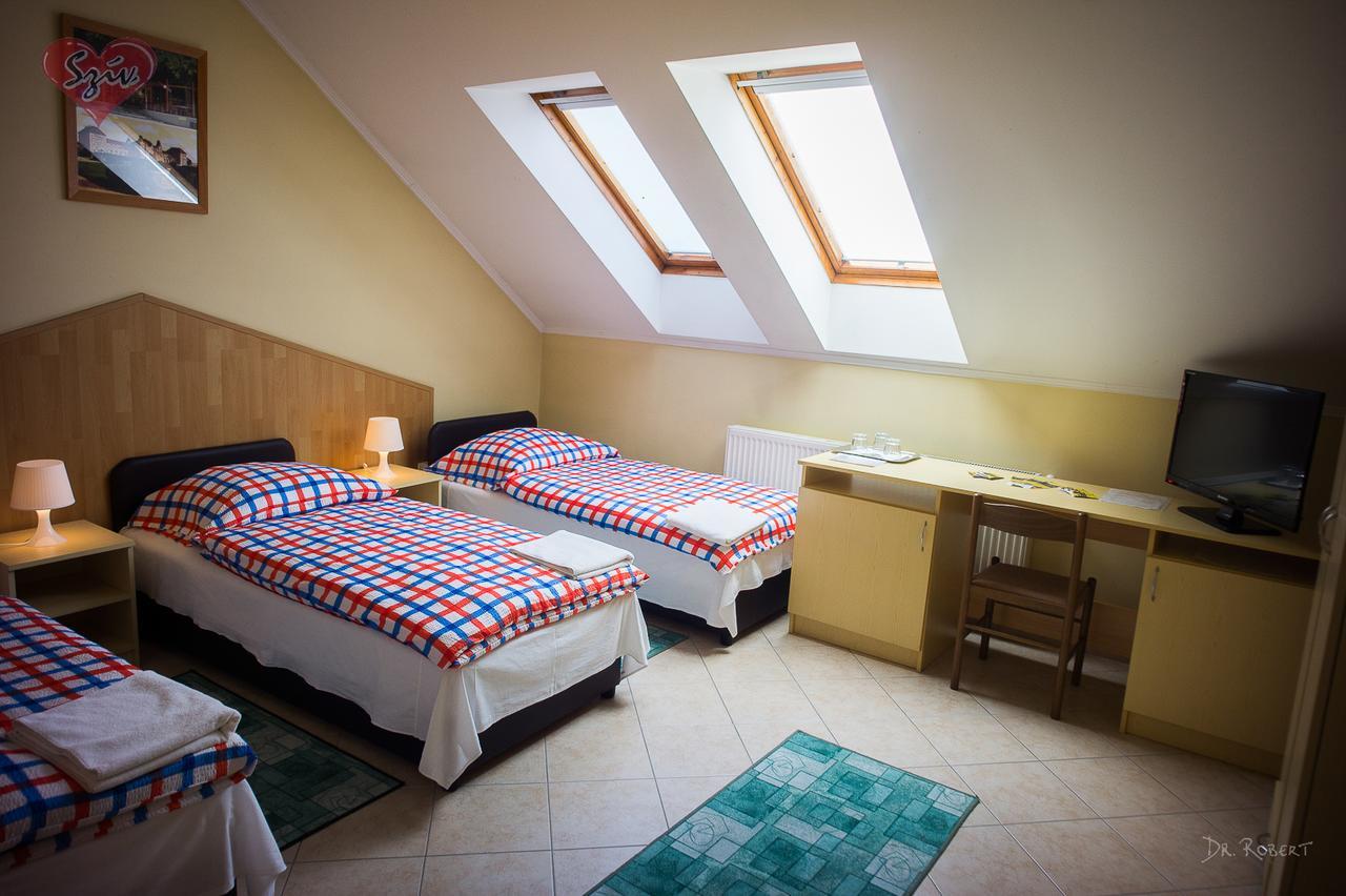 Civis Szallashely Debrecen Extérieur photo