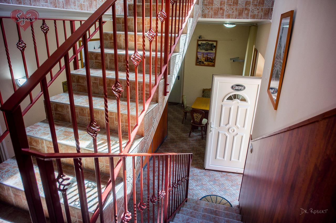 Civis Szallashely Debrecen Extérieur photo